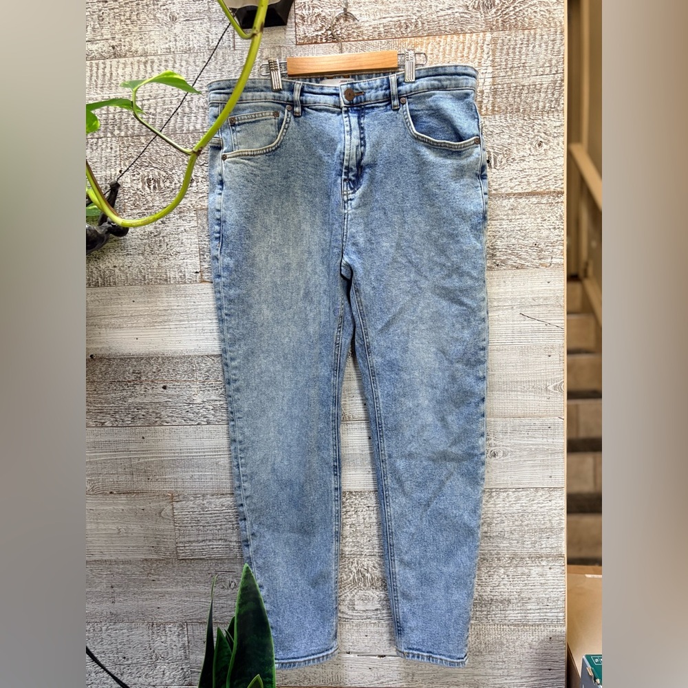 HOUSE Denim | "Carrot"-Leg Tapered Light Wash Jeans - Men's 32x29